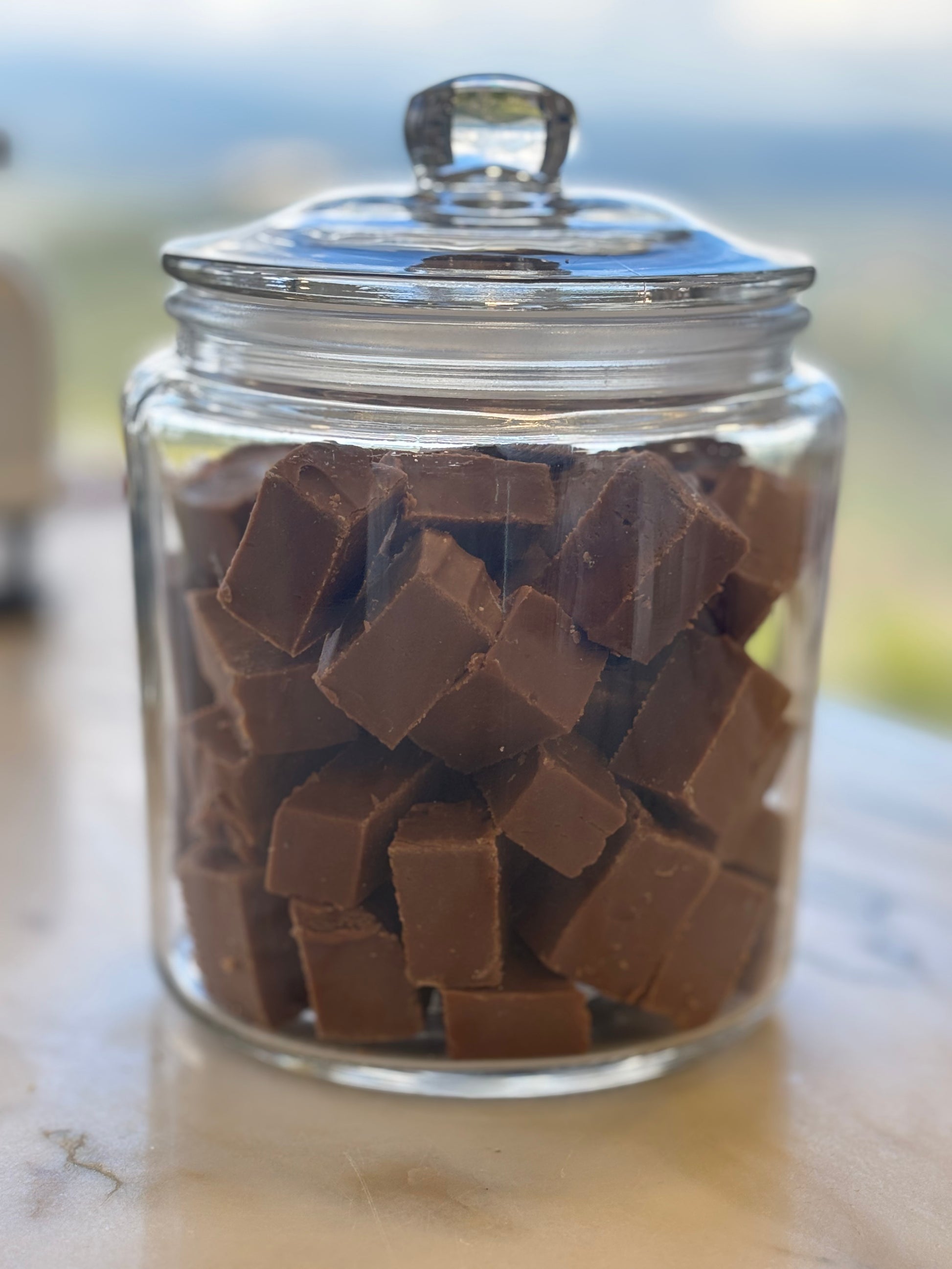 Fudge de chocolate artesanal Tipicaria em embalagem tradicional